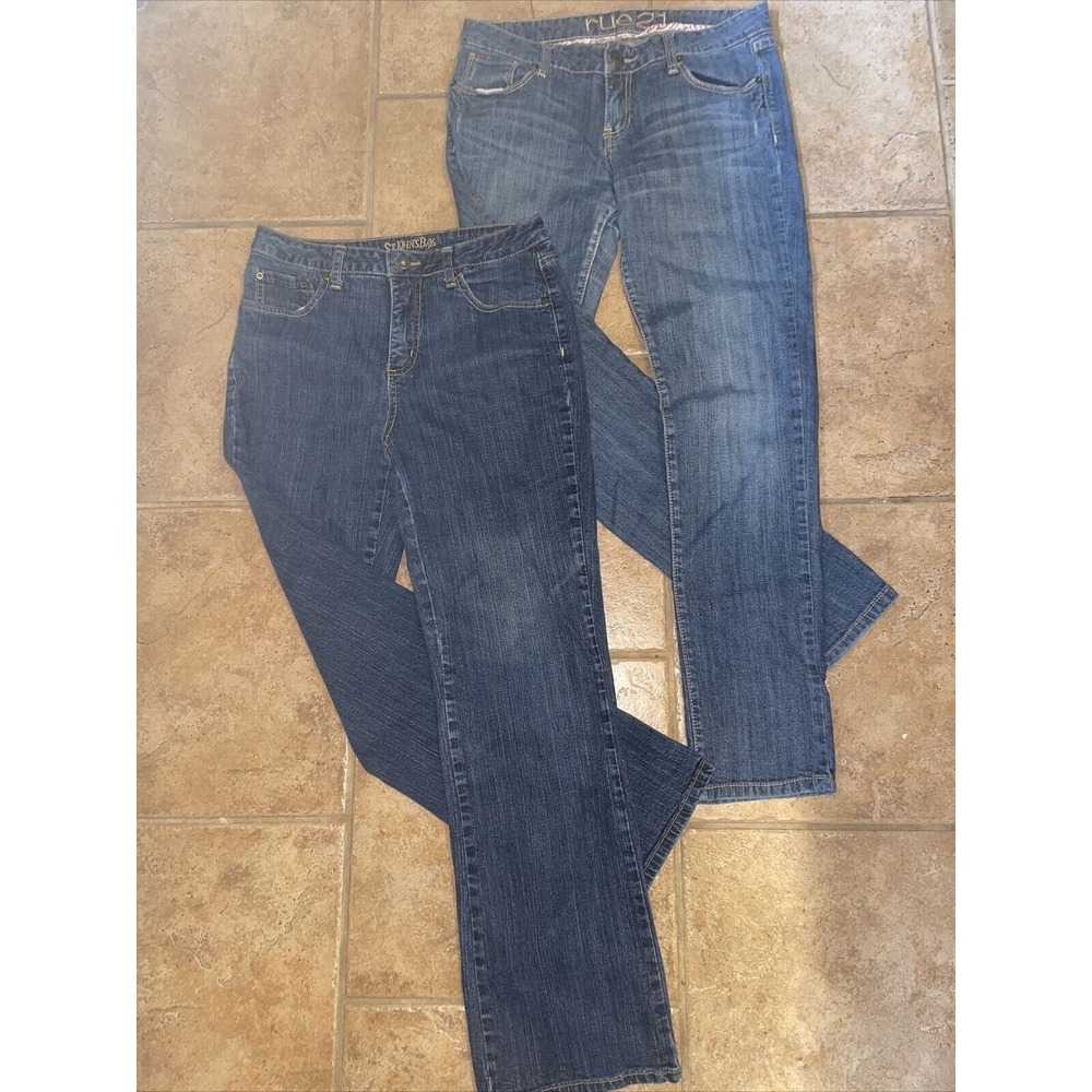 Lot of Two Pairs Women's Jeans Rue 21 and St John's Bay Size 7/8S